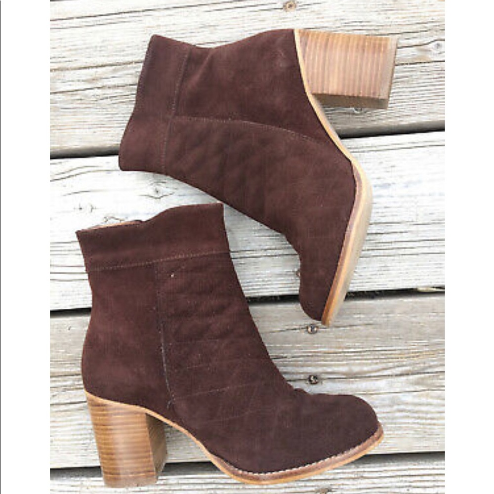 House Of Harlow Brown Suede Leather Heel Boots size 6
